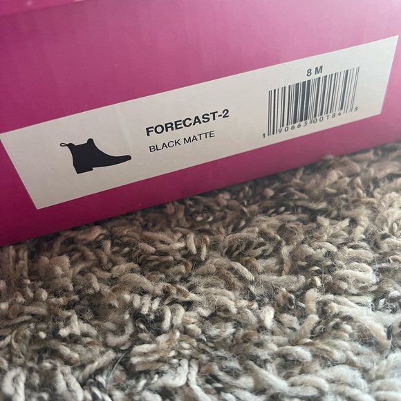 NEW Jeffrey Campbell Chelsea Boots - Picture 4 of 4